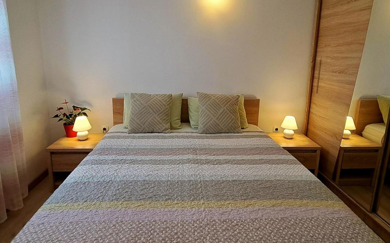 Holiday Apartman Kaštela Exteriör bild