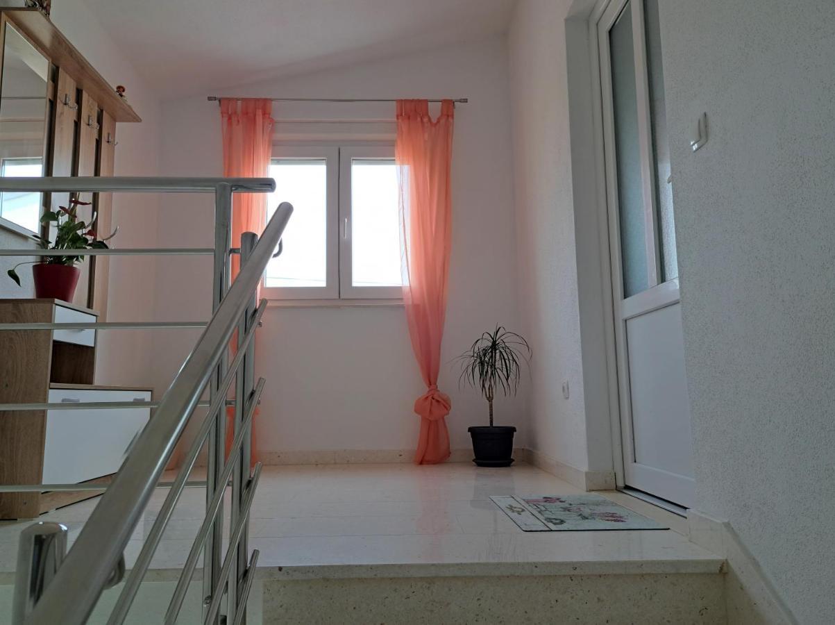 Holiday Apartman Kaštela Exteriör bild