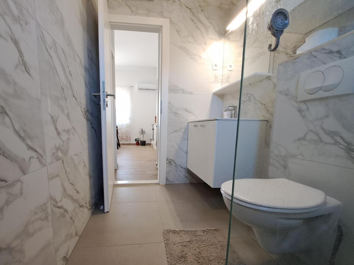 Holiday Apartman Kaštela Exteriör bild
