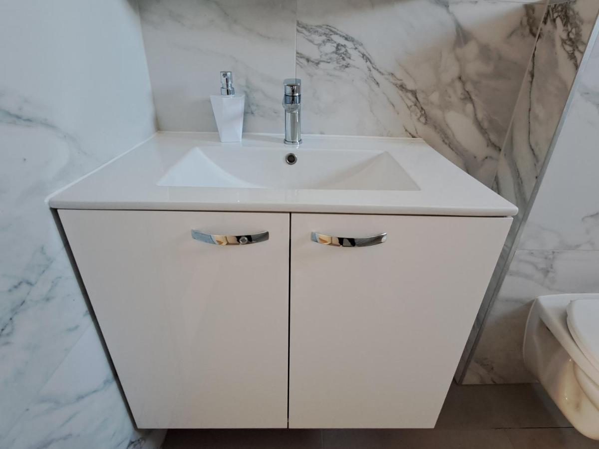 Holiday Apartman Kaštela Exteriör bild