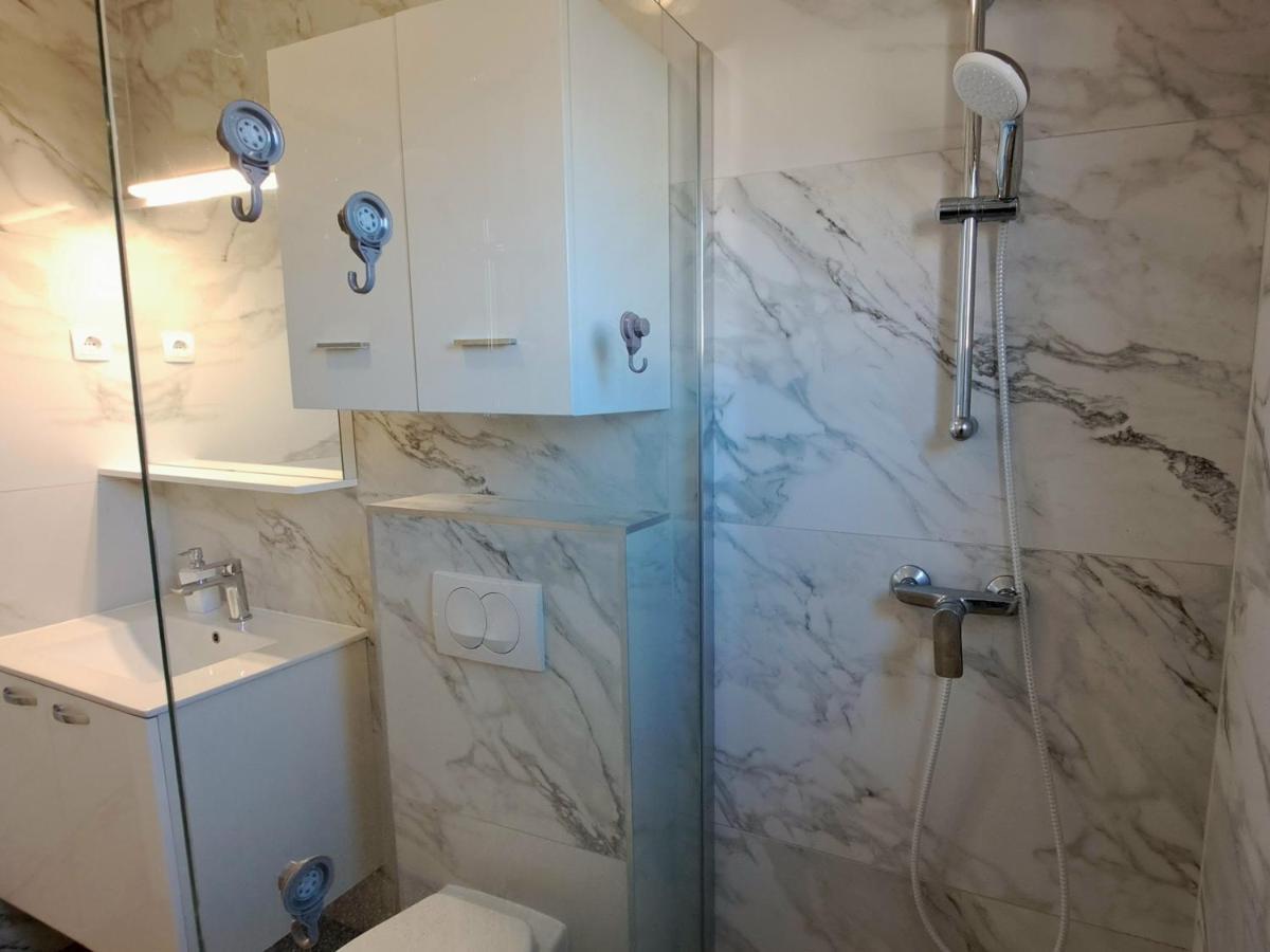 Holiday Apartman Kaštela Exteriör bild