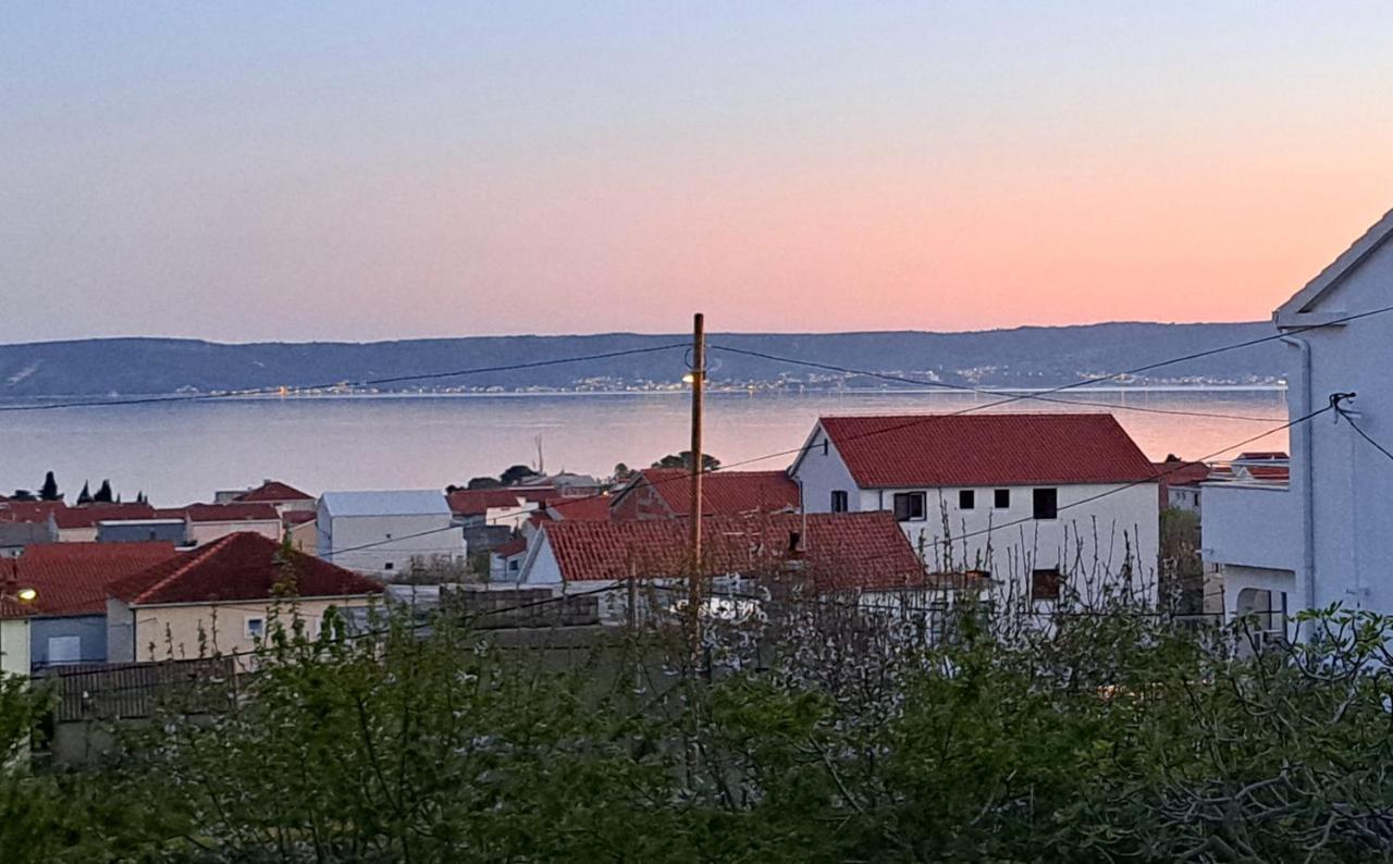 Holiday Apartman Kaštela Exteriör bild