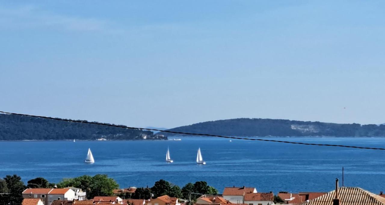 Holiday Apartman Kaštela Exteriör bild